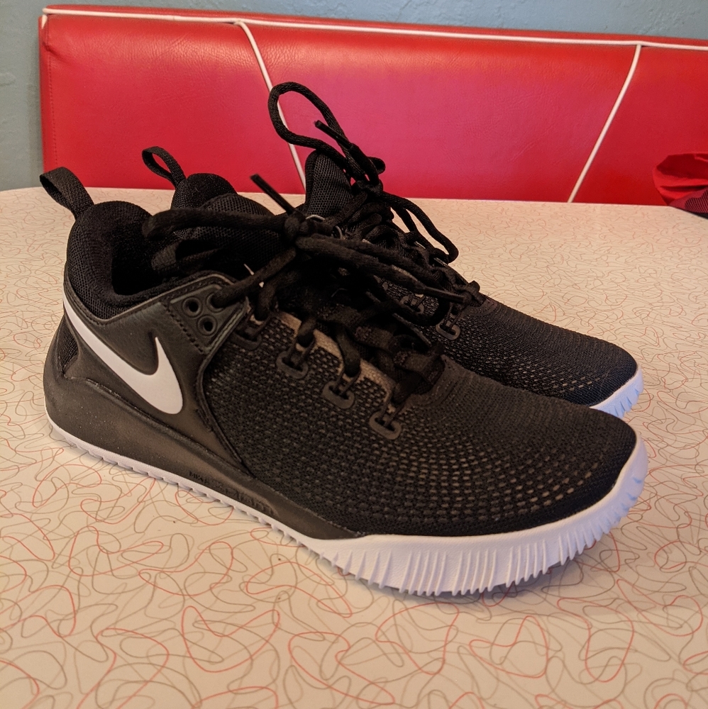 Trade    NWOT Women's Nike Zoom Hyperace 2
